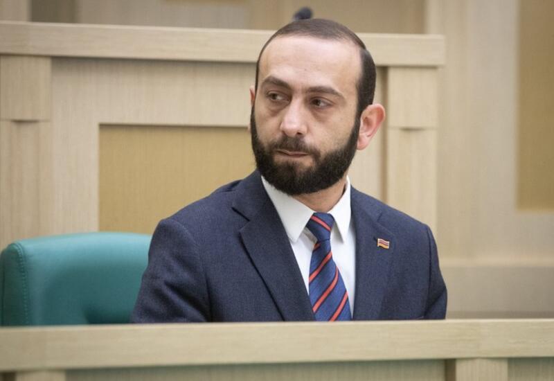 Mirzoyan delimitasiya prosesinə etiraz edən erməni diplomatları fərari adlandırıb
