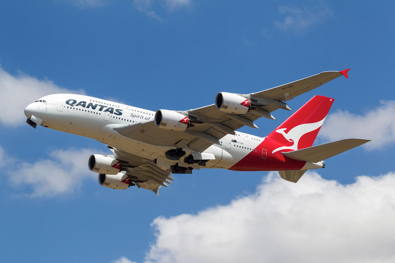 Крупнейший авиаперевозчик Австралии заплатит за обман пассажиров