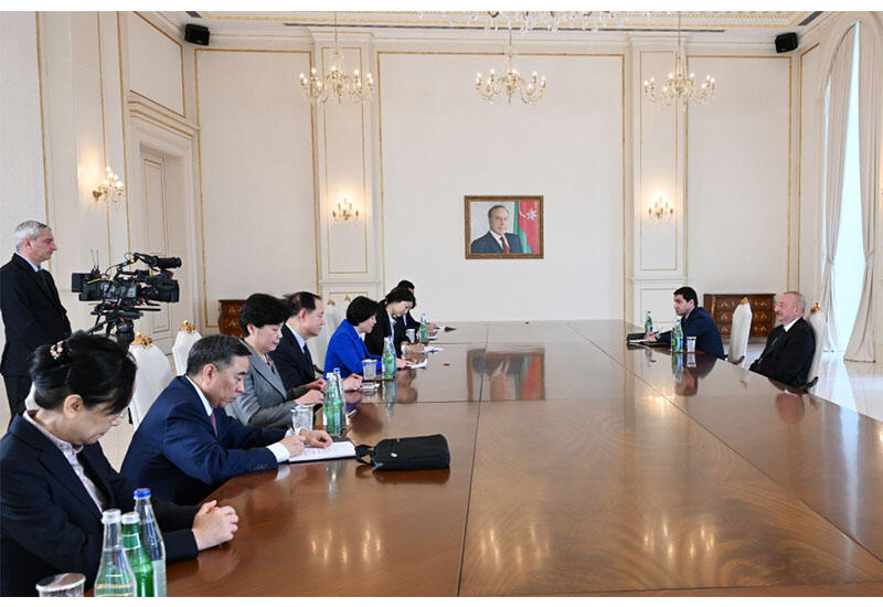 Президент Ильхам Алиев принял заместителя председателя Всекитайского комитета Народного политического консультативного совета Китая