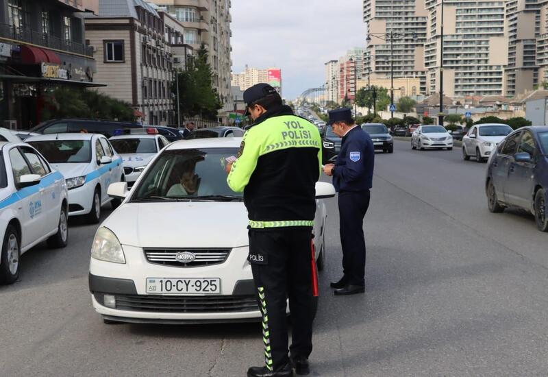 В Баку проведен рейд против водителей, незаконно предоставляющих услуги такси