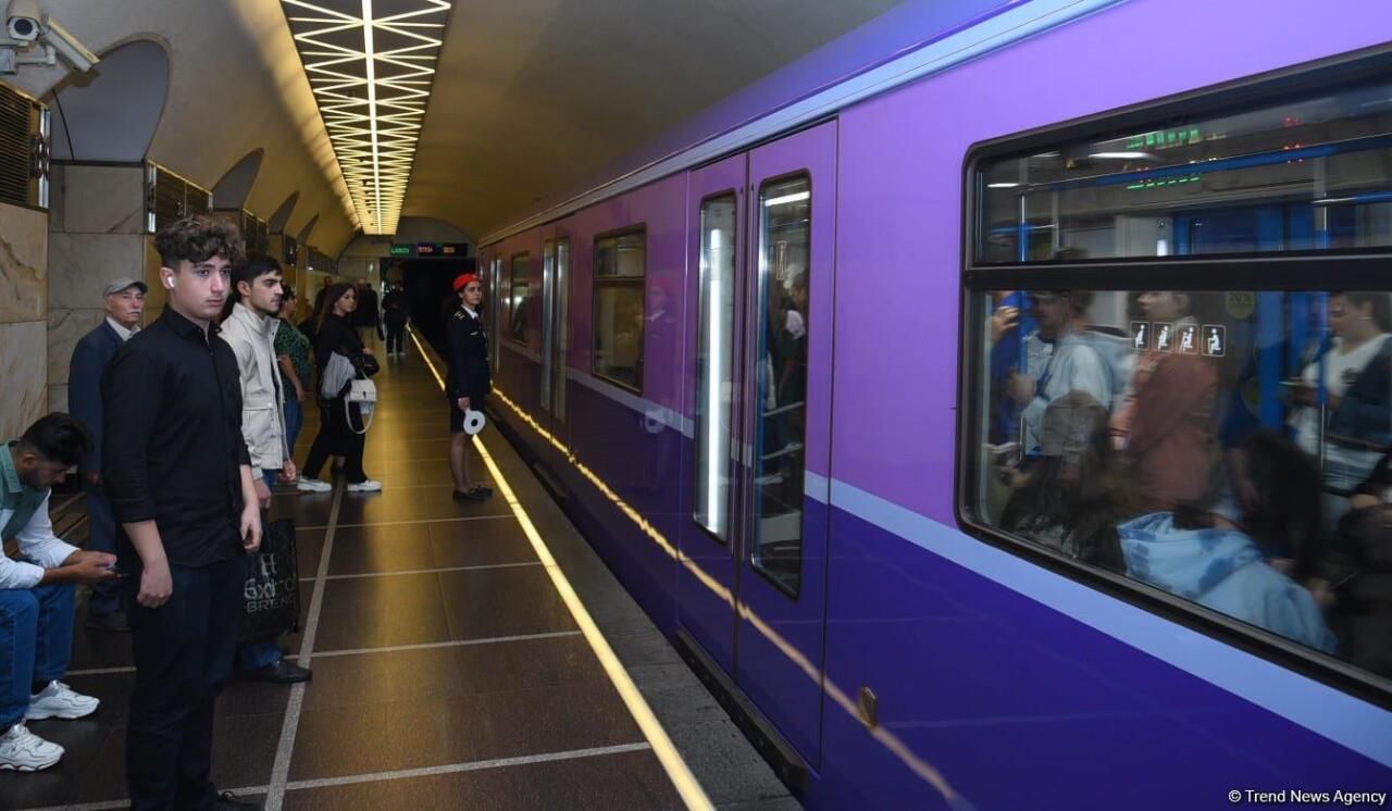 Bakı metrosunda sərnişinin halı pisləşdi: qatarın hərəkətində yubanma yarandı