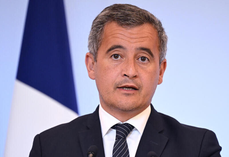 Глава МВД Франции пытается свалить свои проблемы на других