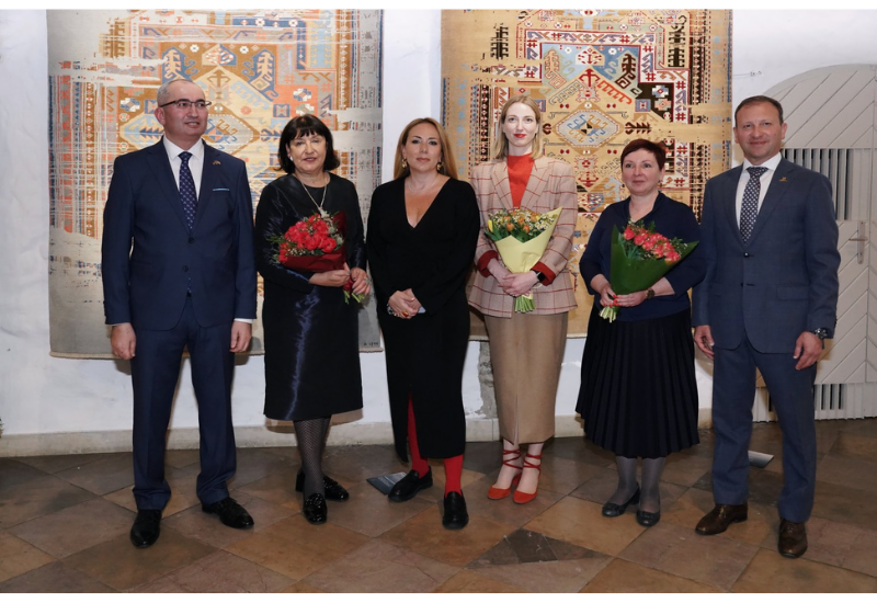 Уникальный проект "Азерхалча" - впервые в Латвии представлена большая экспозиция традиционных азербайджанских ковров "Генетический код памяти"