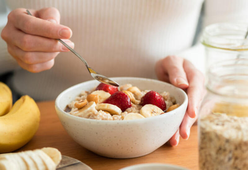 Что есть на завтрак при высоком холестерине: 5 вариантов от овсянки до смузи