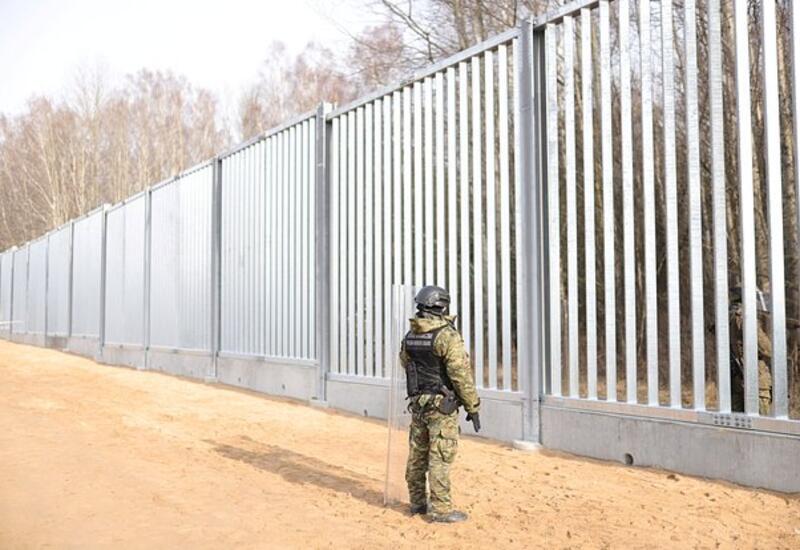 Польша начала возводить электронный барьер на границе с Беларусью