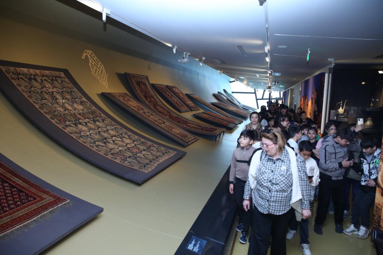 Неповторимая любовь в искусстве - День открытых дверей в Азербайджанском национальном музее ковра