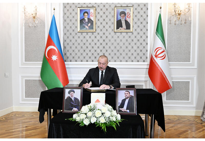 Президент Ильхам Алиев посетил посольство Ирана в нашей стране, выразил соболезнования в связи с гибелью Президента Ирана и других лиц в результате крушения вертолета