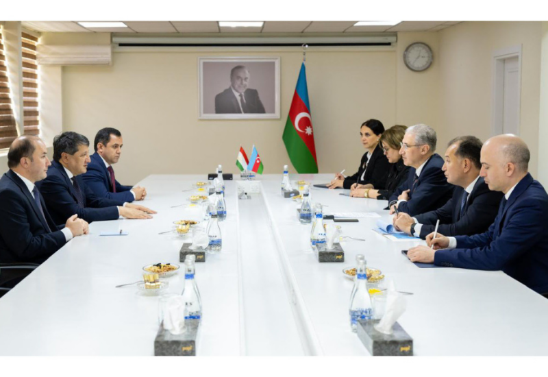 Обсуждены возможности сотрудничества между Азербайджаном и Таджикистаном