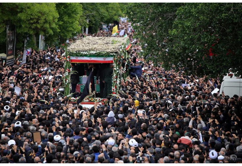 В Иране прощаются с погибшим в авиакатастрофе Ибрахимом Раиси