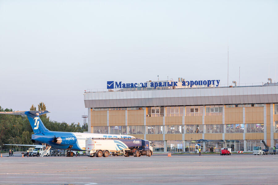Аэропорт в Бишкеке эвакуировали