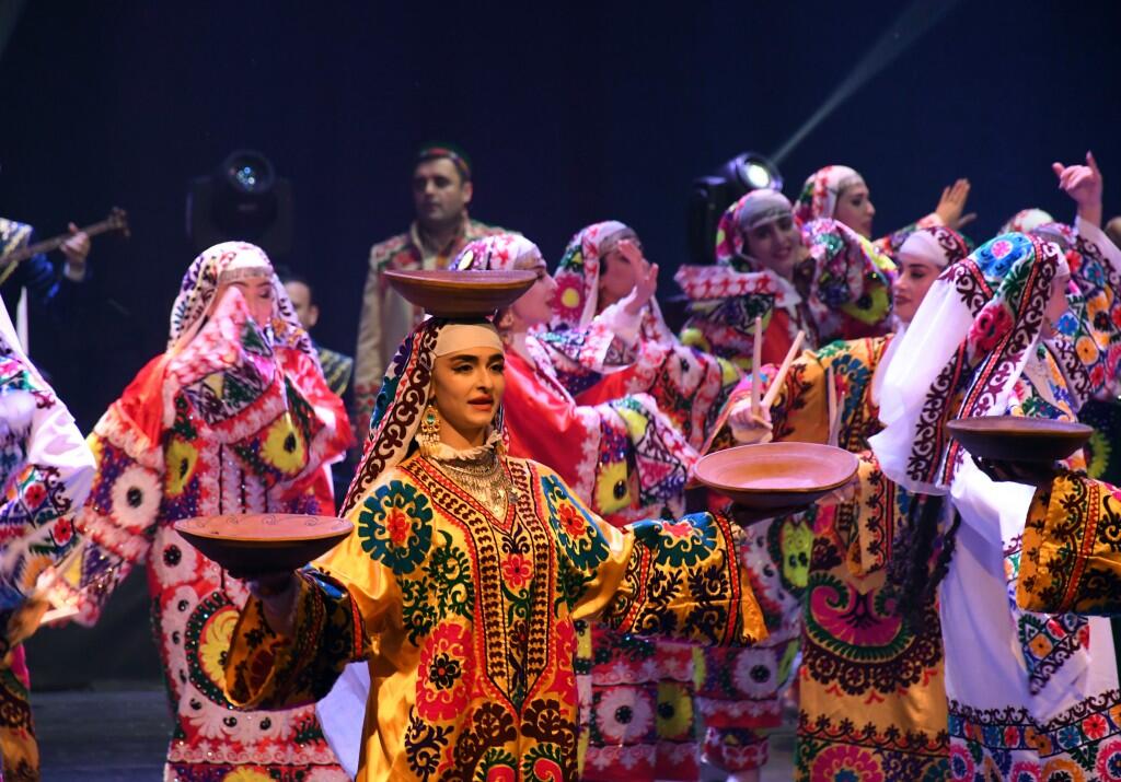 Завершились Дни культуры Таджикистана в Азербайджане