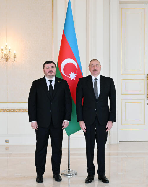 Президент Ильхам Алиев принял верительные грамоты новоназначенного посла Украины в нашей стране