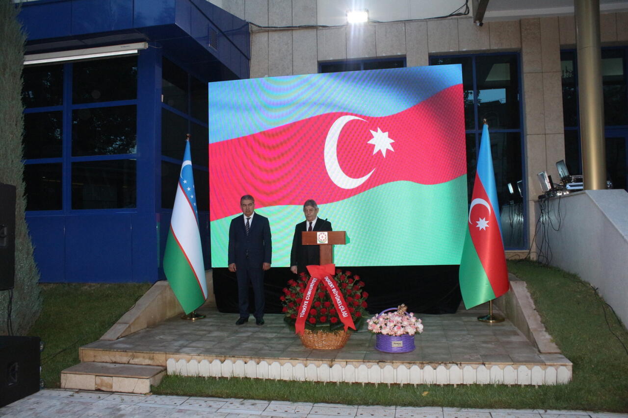 В Узбекистане торжественно отметили День независимости Азербайджана