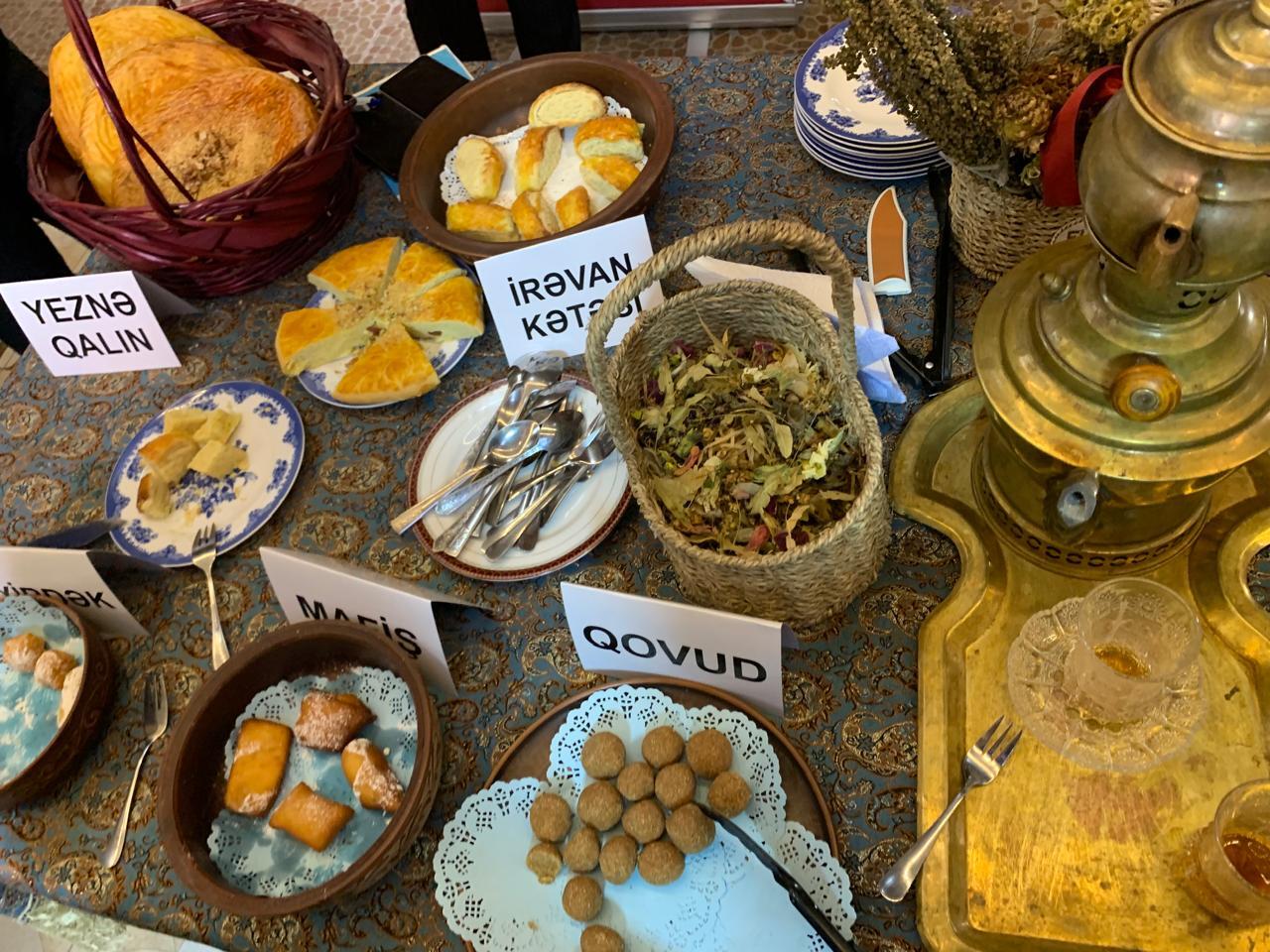 В Баку прошло соревнование по приготовлению национальных сладостей
