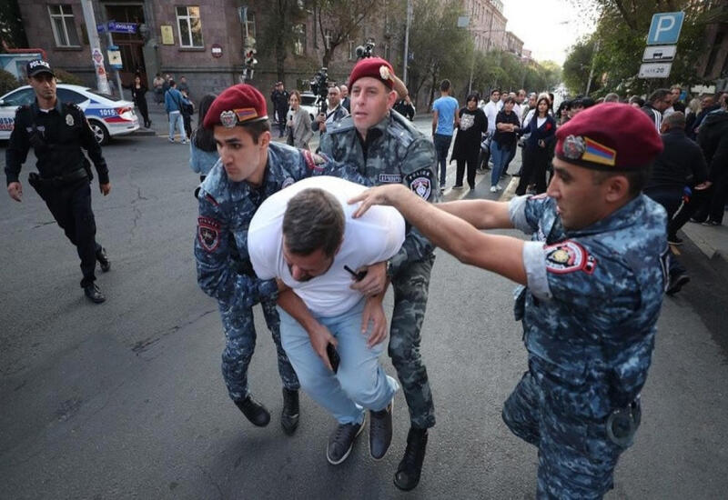 Полиция задержала более 200 человек в центре Еревана