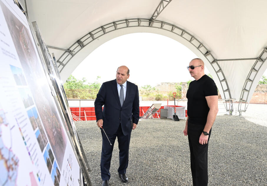 Президент Ильхам Алиев заложил фундамент села Гюллюджа Агдамского района