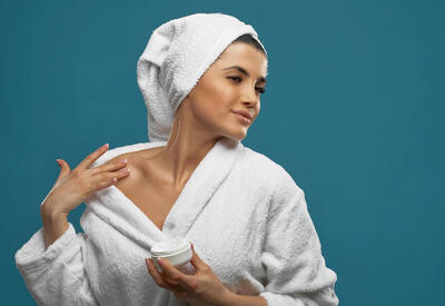 Ученые развеяли маркетинговый миф об увлажнении кожи