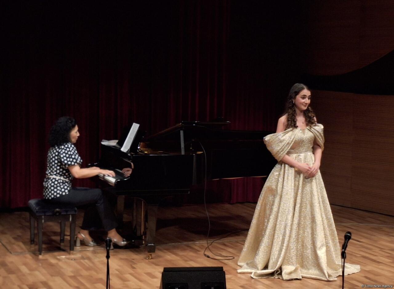 Молодые таланты Азербайджана и их именитые педагоги отметили День независимости прекрасным концертом