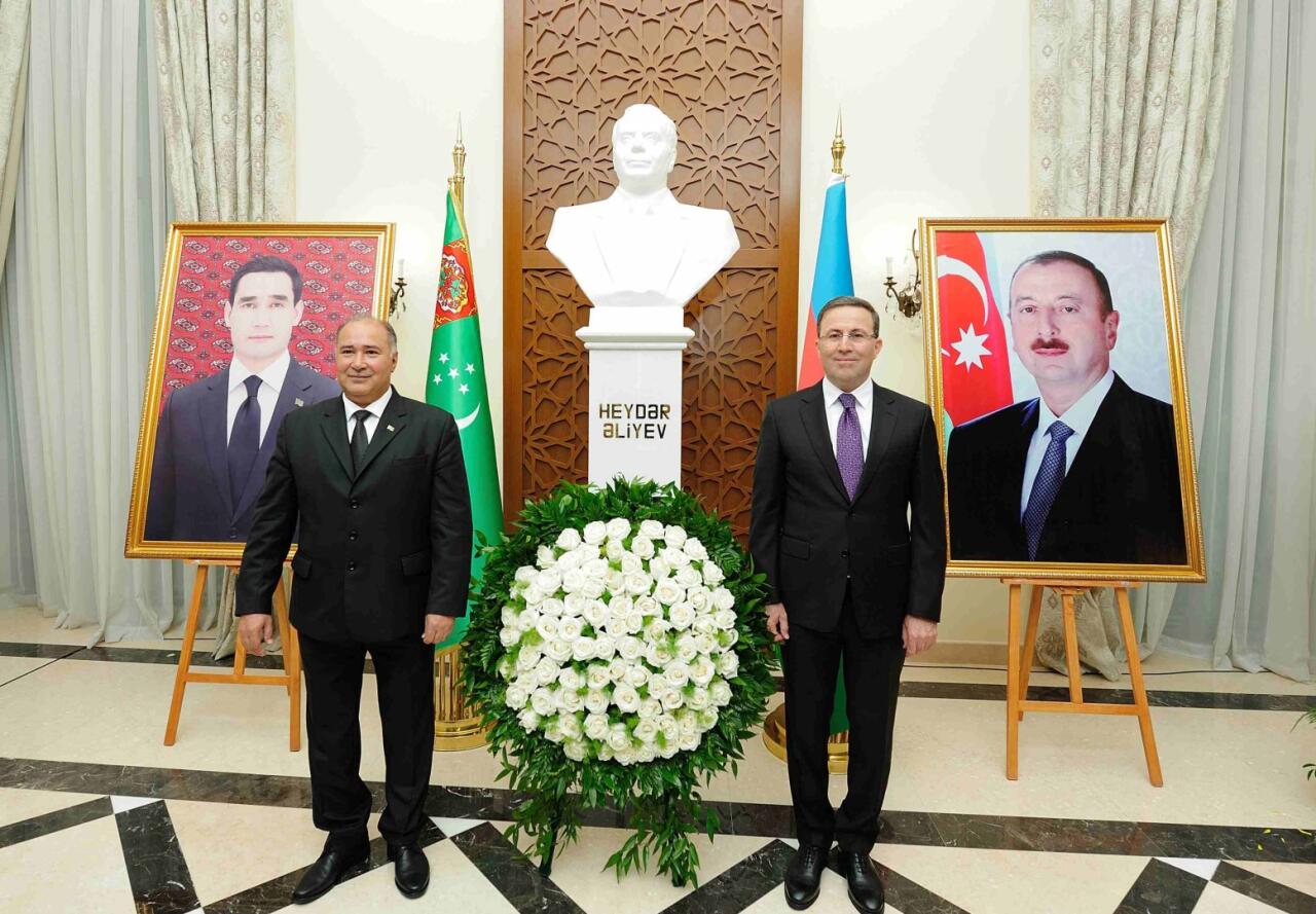 В Туркменистане отмечен День Независимости Азербайджана