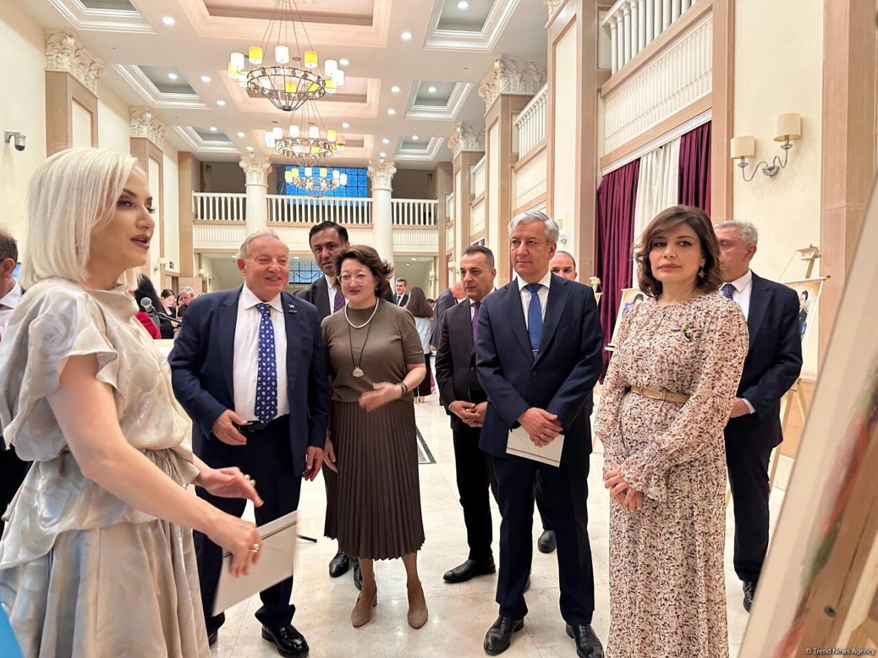 Фонд тюркской культуры и наследия и Гюльнара Халилова представили проект "Лица Карабаха"