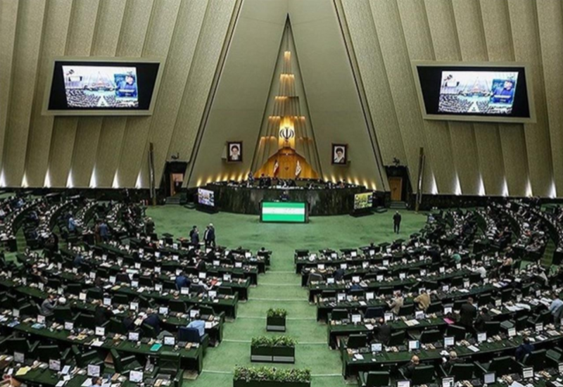 Драка между депутатами в иранском парламенте