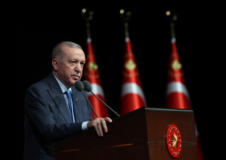 Эрдоган поздравил азербайджанский народ с Днем национального спасения