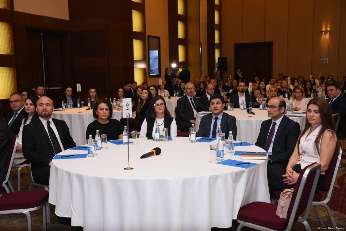 В Азербайджане прошел форум на тему "Современные вызовы в системе обучения и развития"
