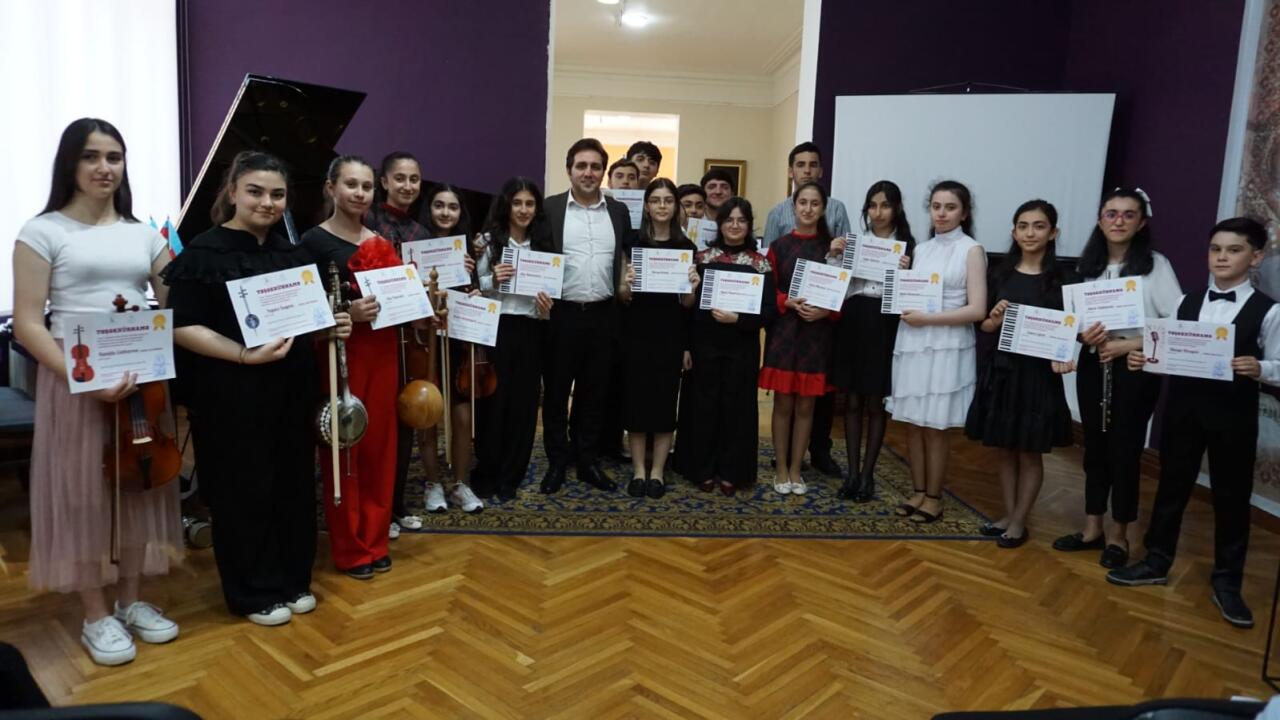 Воспитанники школы имени Рафига Бабаева выступили с концертом