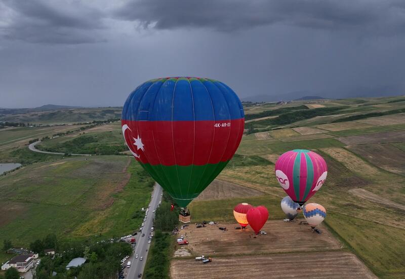 В Шамахы проходит Фестиваль воздушных шаров