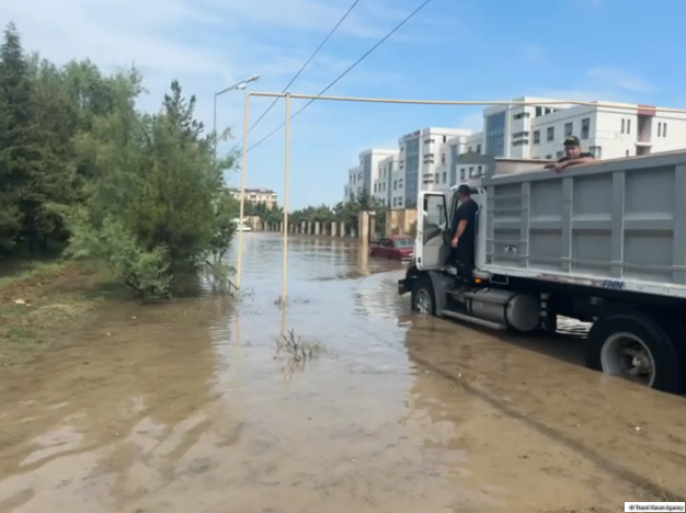 Yevlax və Mingəçevirdə bəzi əraziləri su basıb, vətəndaşlar təxliyə olunur