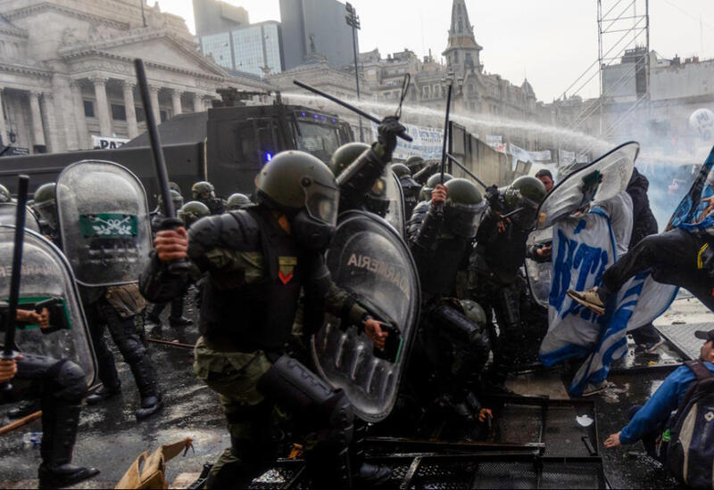 В Буэнос-Айресе проходят протесты против реформ правительства