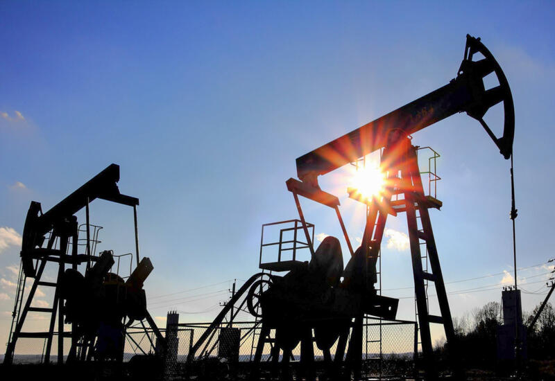 Цена азербайджанской нефти превысила $84