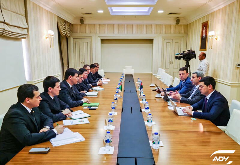 В Туркменистане обсудили возможности расширения Среднего коридора