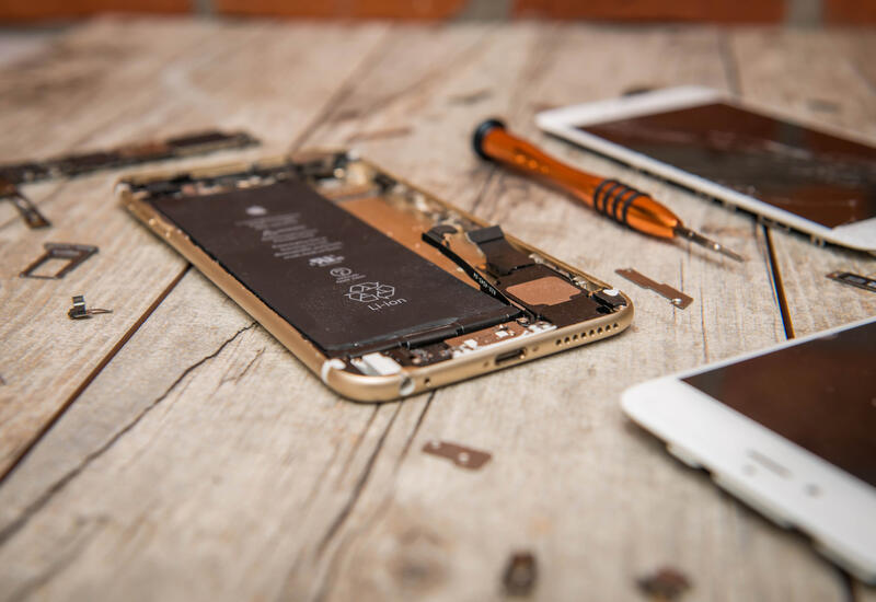 Apple разрешила пользователям в Европе самостоятельно ремонтировать iPhone
