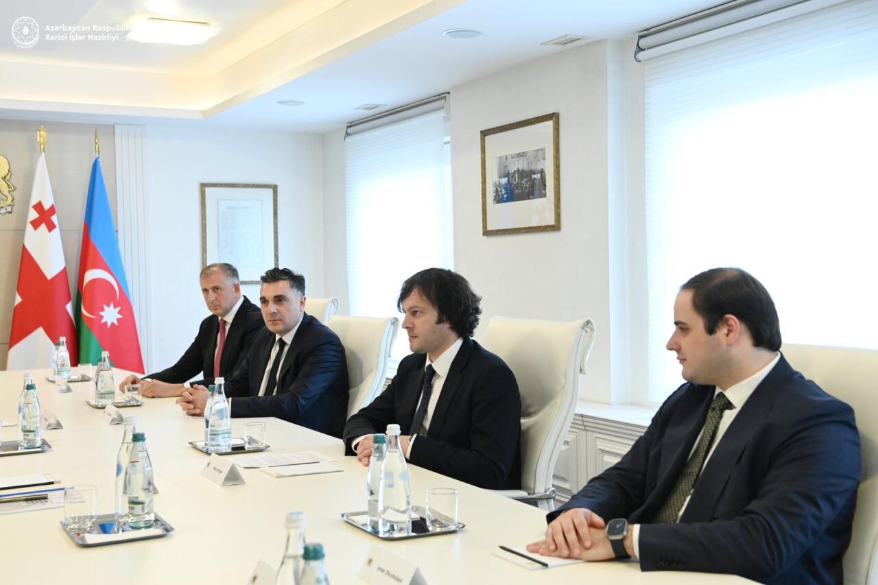 Джейхун Байрамов обсудил с премьер-министром Грузии расширение сотрудничества в стратегических сферах