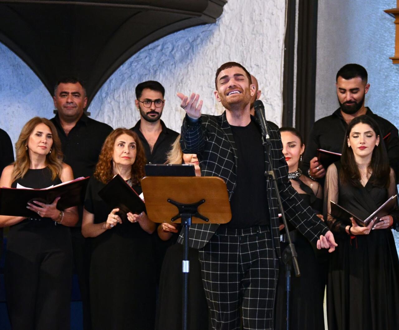 От спиричуэлс до джаза: концерт Хоровой капеллы в Баку