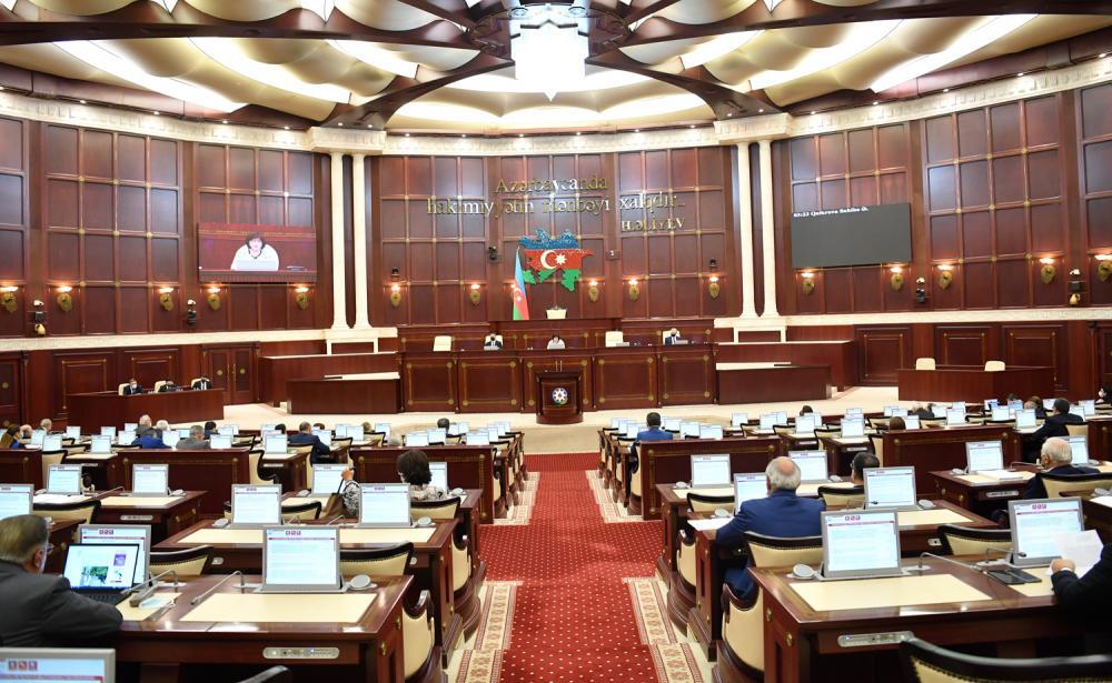 VI çağırış Milli Məclisin sonuncu plenar iclasının gündəliyinə dəyişiklik edildi