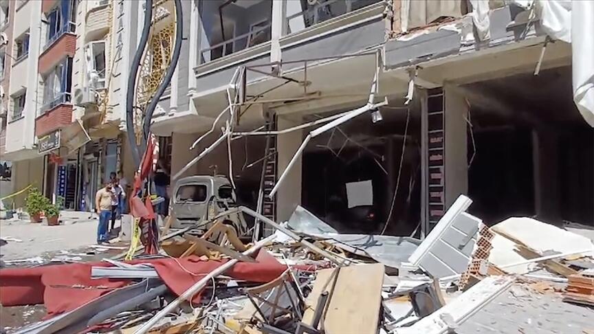Türkiyənin İzmir şəhərində binada qaz partlayışı olub, 4 nəfər ölüb, yaralılar var