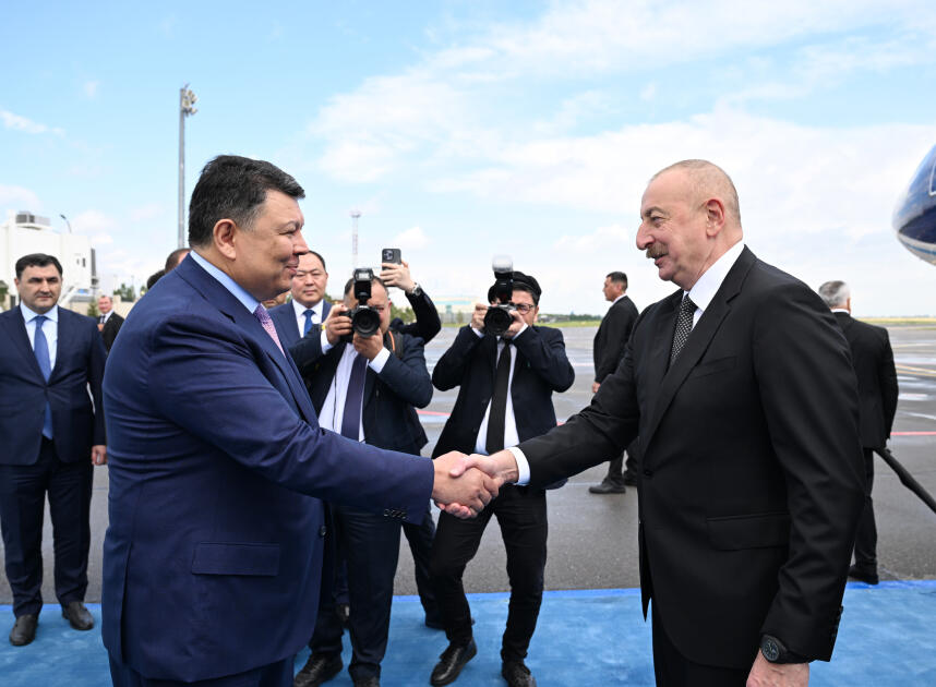Президент Ильхам Алиев прибыл с визитом в город Астану