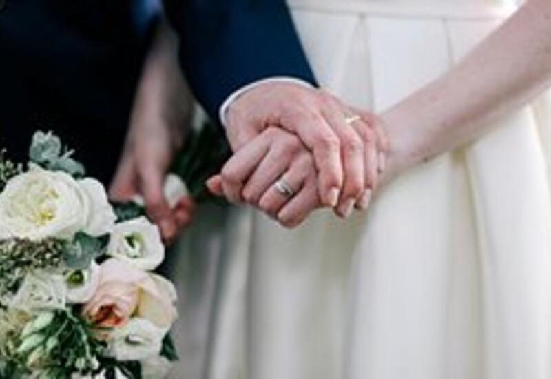 Невеста вызвала споры в сети из-за строгого дресс-кода для гостей