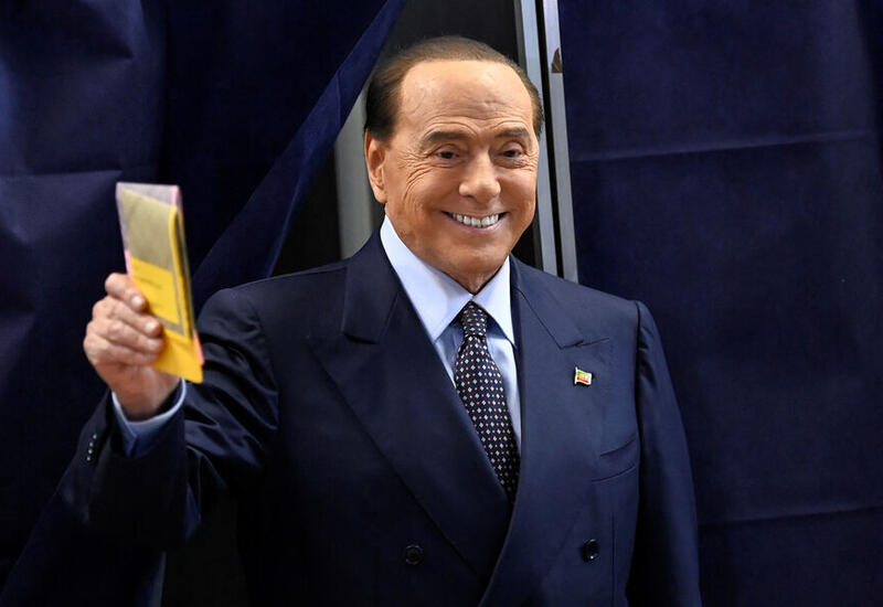 Один из аэропортов в Италии назовут в честь экс-премьера Берлускони