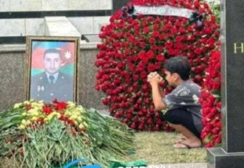 Öldürülən polisin məzarı və ağlayan azyaşlı övladı...