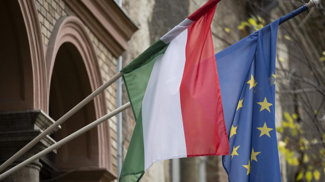 Венгрию могут досрочно отстранить от председательства в ЕС