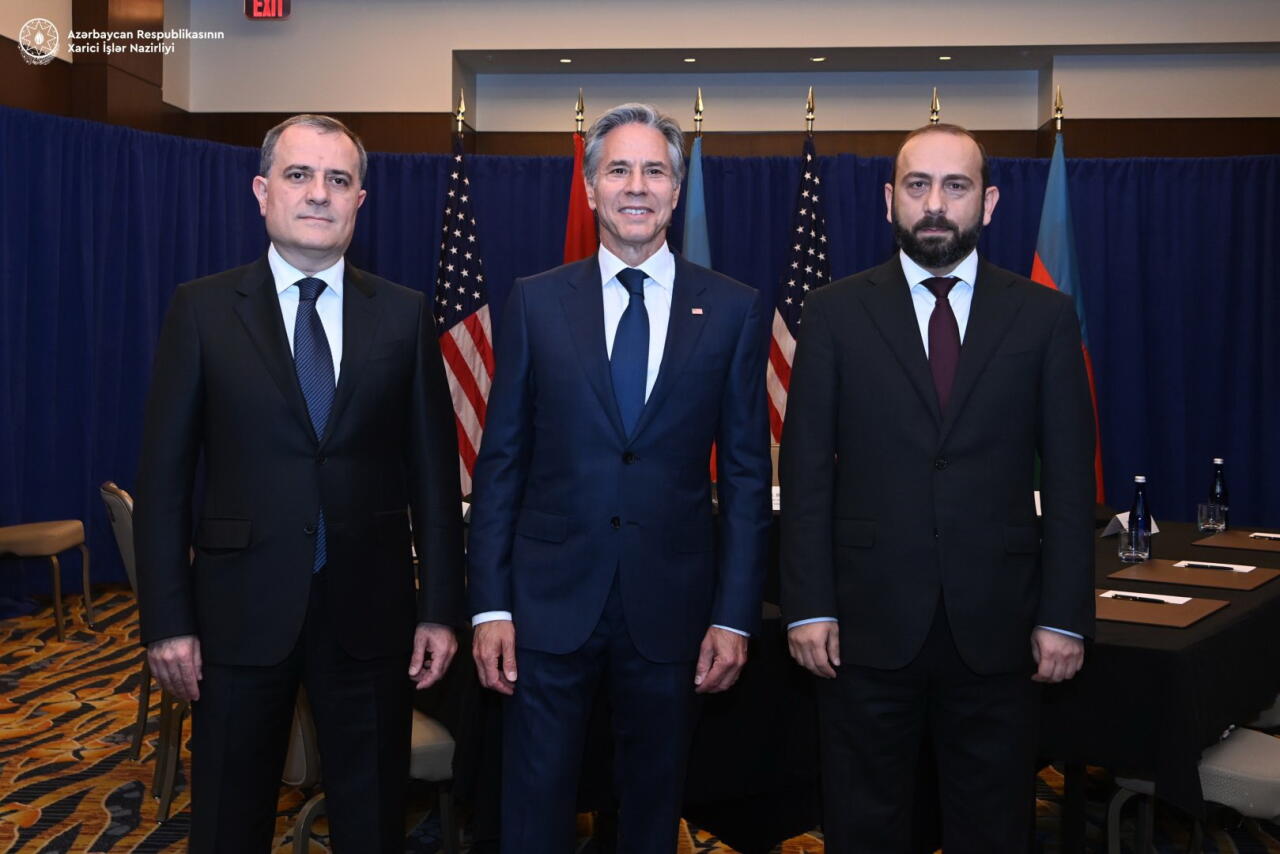 В Вашингтоне проходит встреча глав МИД Азербайджана и Армении с участием госсекретаря США