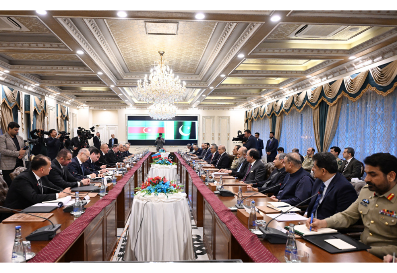 В Исламабаде состоялась встреча Президента Азербайджана Ильхама Алиева с премьер-министром Пакистана Мухаммадом Шахбазом Шарифом в расширенном составе