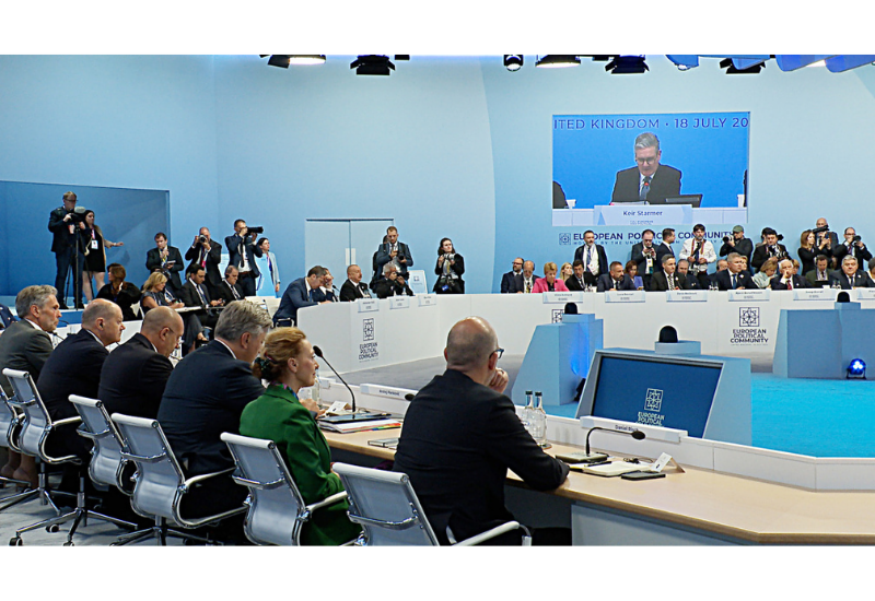 Президент Ильхам Алиев принял участие в пленарной сессии открытия 4-го Саммита Европейского политического сообщества