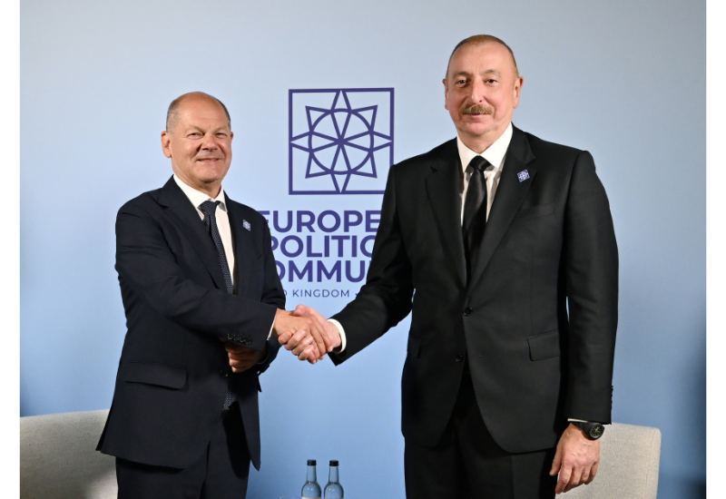 Президент Ильхам Алиев встретился в Оксфорде с Канцлером ФРГ Олафом Шольцем