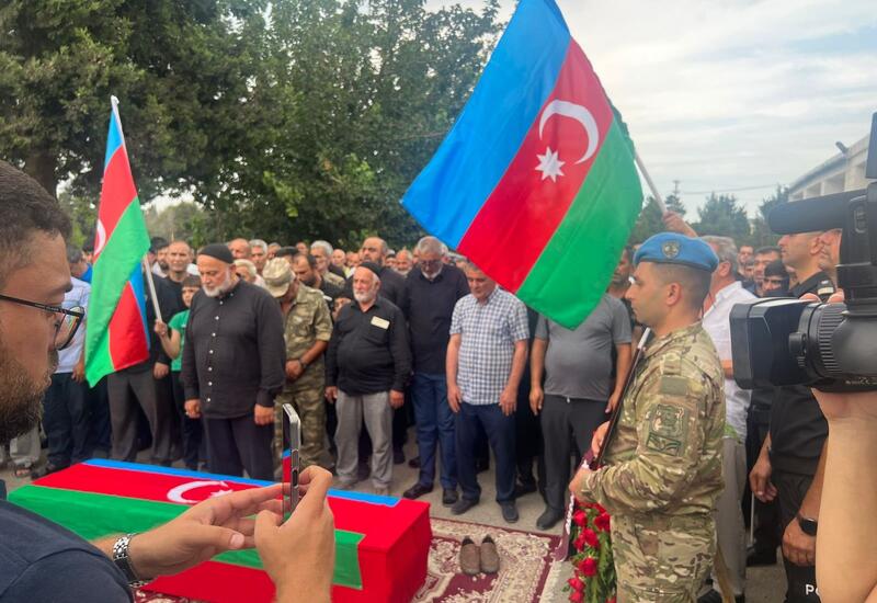 В Баку прошла церемония захоронения останков шехида I Карабахской войны