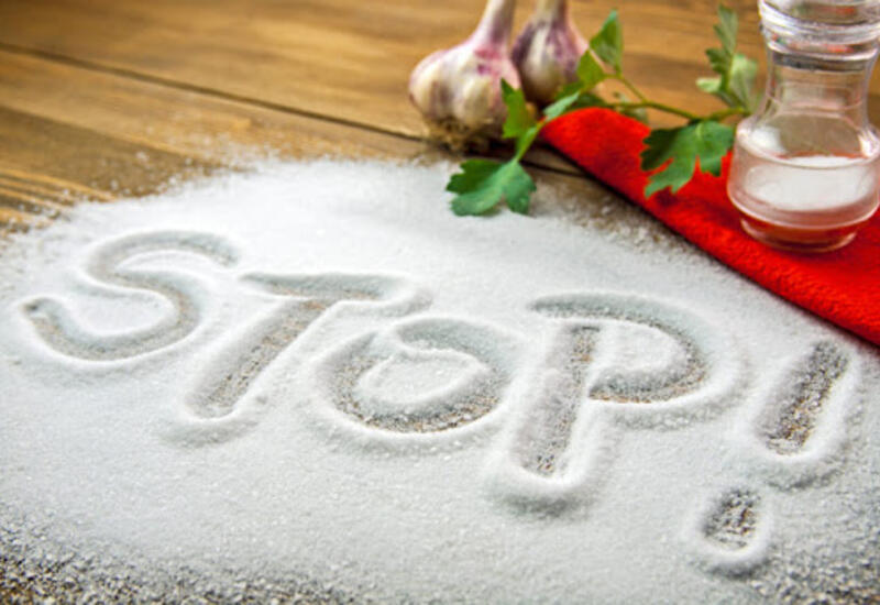 Диетолог рассказал, что отказ от соли не влияет на гипертонию