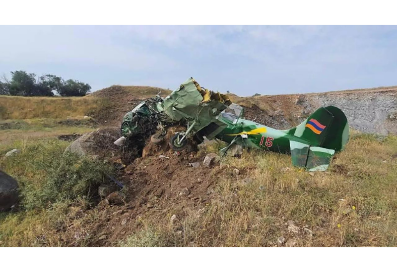 В Армении рухнул самолет
